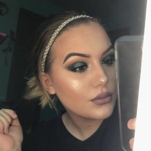 Meet your Posher, Kaylie